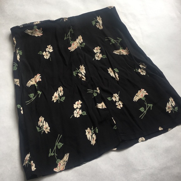 Reformation Dresses & Skirts - Reformation skirt